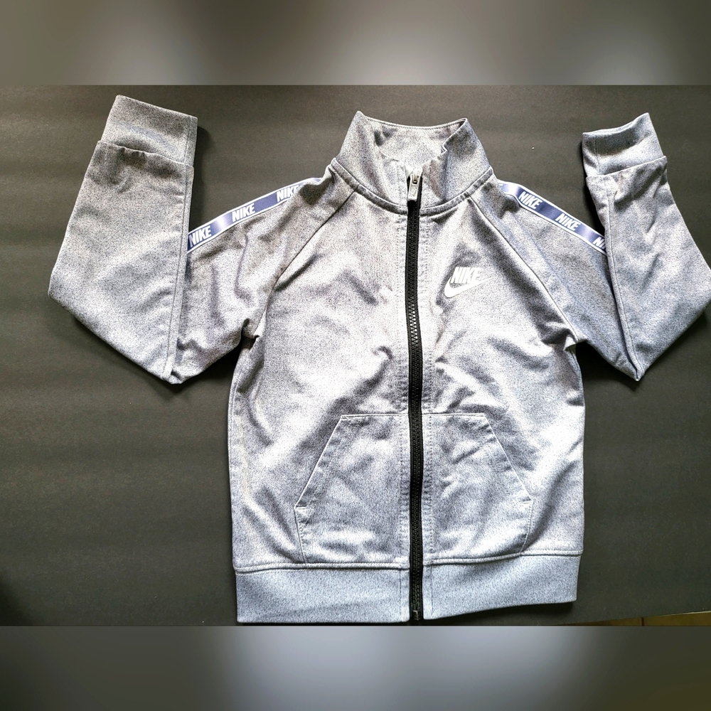 Boys nike sweatsuit 3T